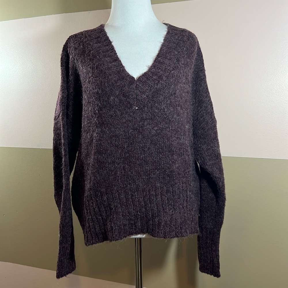 abound NWT women’s v neck pullover sweater size XXs oversized purple O3